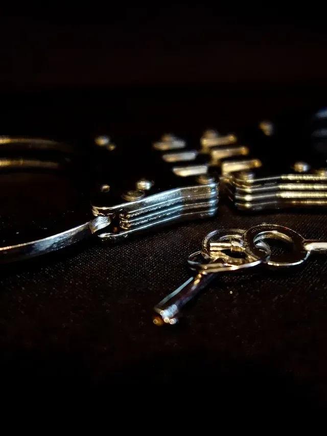 이 현·이 한